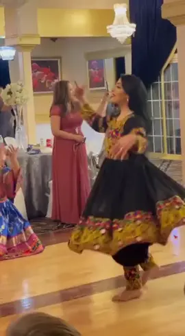 Afghan dance 💃❤ #foryou #viralvideo #afghan #girl #dance #wedding #afghanistan #peshawar #foryoupage #hellotiktok #24HrMehaktaClean #pakhtoon #pathan #viral #fyp 