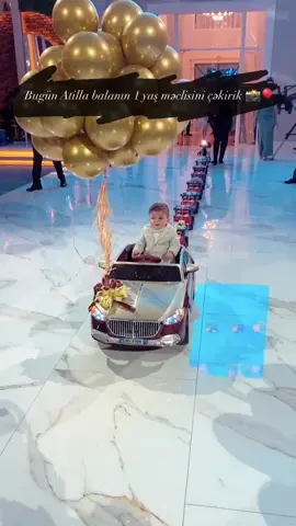 Atilla çok mutlu😀 1 yaş 🎈🎉