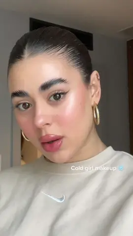Wait for my sister 🤣 #makeup #coldgirlmakeup 