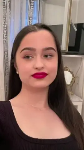 La multi anii printesaa! 🌹🥀🌹 Dumnezeu sa ati dea sanatate si fericire #littlesister #13years #fyp #parati ♥️♥️♥️ 