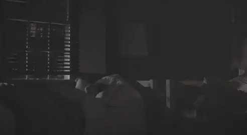 والي قلبو ؟؟ قلبك 🖤 خساره الدمعه فيه؟.