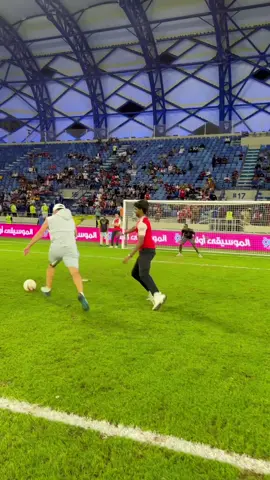 My favorite UBF 1v1 moments with Arsenal fans 🔥@dubaisupercup #football #Soccer #futsal #fyp #foryou