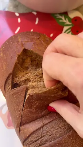 🎄 The best party dip of all time. I said what I said #TheRealPussinBoots #spinachdip #partyappetizers #easyappetizers #foodblogger 