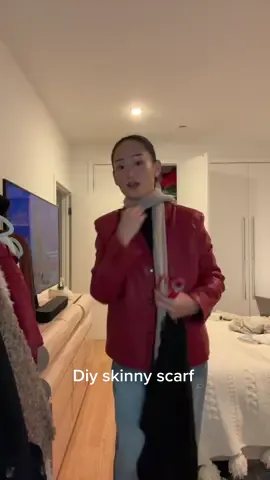 Replying to @nishaabht just a pair of scissors and an old scarf! #skinnyscarf #diyscarfhacks 