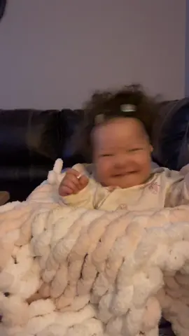 she’s been so happy recently.. smiling all the time lol #fyp #foryou #nolegsnolimits #babiesoftiktok #TheRealPussinBoots 