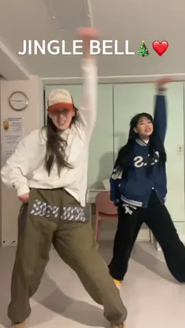 다음주가 크리스마스라니🎄❤️ #jinglebellrock #jinglebellrockchallenge #meansgirls #reels #dance #dancechallenge #tiktok #fyp 