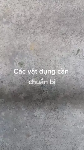 Bạn đã thử chưa? Làm một bức tranh trang trí xịn xò bằng kĩ thuật màu đổ. Vật dụng cơ bản cần chuẩn bị: 1. Keo sữa 2. Màu Acrylic 3. Canvas tấm. #hoacunhatrang #abstractpainting #keosua #acrylic #canvas #pouringacrylic 