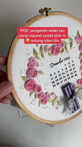 Selamat pengantin baru untuk client sweet pink embroidery saya 💕 #embroidery #embroideryart #fypシ #sulamanmemori #maskahwinembroidery #borakembroidery #tiktokembroiderers #handembroider #embroiderytutorial #pinkhoop #dmcthread 