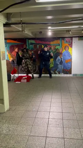 🎤 Denise Weeks #subwaycreatures #fyp #foryoupage #xfactor #subway #iloveny #nypd #livemusic #nyc 