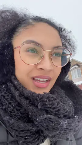 Life as a Canadian model #torontomodel #shortmodel #commercialmodel #curlyhairmodel 
