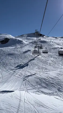 here for it 🎿 #wintersports #zermatt #swiss #skiing 