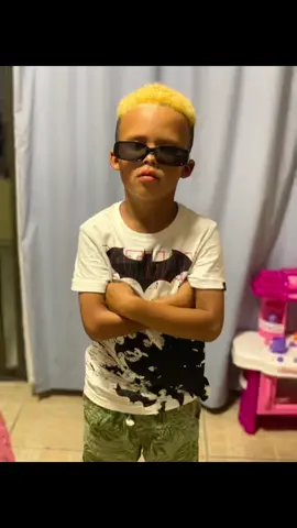 Saron hier kom hy 🙊😆🫡