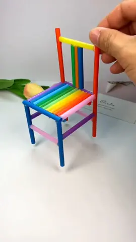 Make little chair toys out of straws#recycle#creative  #kidsdiy #interesting #DIY #handmade #forkids #decoration #toy 