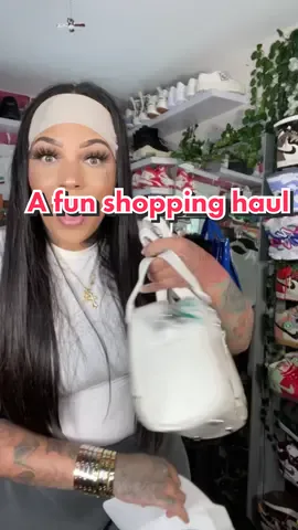 A fun shopping haul of cheap gifts to give your loved ones! #shoppinghaul #giftideas 