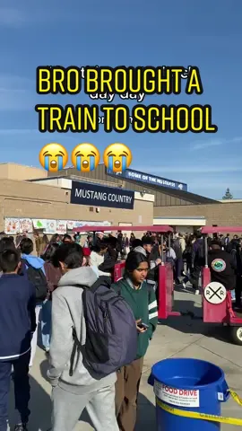 Bros gonna get kicked outta school #school #anythingbutabackpack #highschool #funny #teenager #socal 