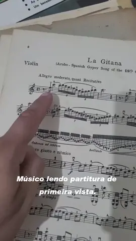 Músico lendo partitura de primeira vista. #musica #music #partitura #score #musico #musicosentiktok #musicosdetiktok #musicos #humor #humorbr #humortiktok #humorbrasil #meme 