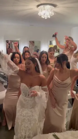 POV: you have a dance party with your bridesmaids before walking down the aisle  #bridesmaids #bridesmaiddresses #weddingtiktok #weddingday #weddingparty #bridalsuite 
