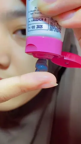 Siapanih yang komedonya membandel? #TumbuhdanTangguh #azrinabeauty #azrinacharcoalmask #maskerkomedo 