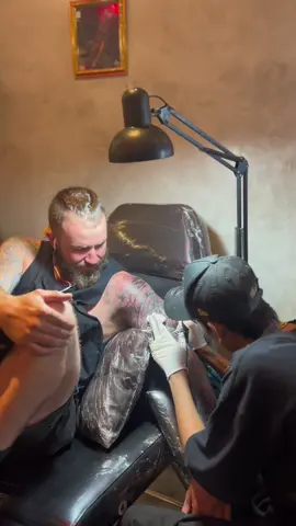 Mentahan bang 😝😜 Using @EMALLA OFFICIAL  #fypdongggggggg #fyp #viralvideo #GenerasiHappyTikTokChallenge #fypage #fypbali #viral #tatttooartist 