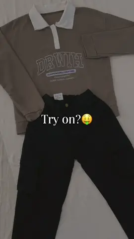 the truly mixup we stan😬 #fyp #streetwear #vintage #cargo #fashion #fy #mixandmatch #looseshirt #simpleoutfit 