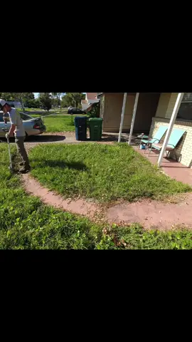 He asked me WHO DOES THAT after I offered to transform his yard for free#satisfying #asmrvideo #asmr #satisfyingvideo #overgrownyard #mowing #edging #edginglawn #sbmowing #fyp #fypシ 