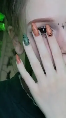 >\;{\¦^¡