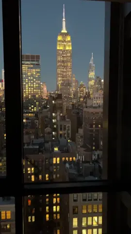Window to NYC #nyc #newyork #NYC #views #pics #city #highup #tower #skyline #nature #travel #traveling