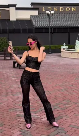 Be iconic with Amore #AmoreMioStore #onlinestore #Amoregirls 