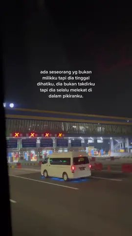 sesuai lyric lagunya 💔