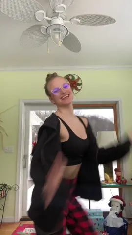 9 more days until Christmas! 🎄#dance #hiphop #getsturdy #TheRealPussinBoots #dancer #tiktokdance #trendingtiktokdance #trending #trend #dancers #dancersoftiktok #getsturdy2022🅿️ #christmasbreak #snowday #firstpost #ariannagrande #christmasdance #sturdy #dancetrend #ballerina #nutcracker 