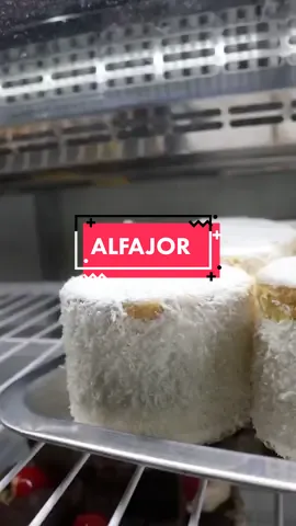 Ven y prueba nuestro delicioso Alfajor ✨😉🤩🤗 #zazapasteleria #pasteleria #pasteleriafina #alfajor #elalto #lapaz #bolivia🇧🇴 #xyzbca #fyp 