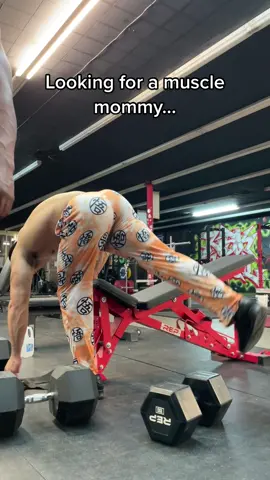 Bulking Szn… #bench #squat #deadlift #powerlifting #jim #GymTok #viral #TheRealPussinBoots #fyp 