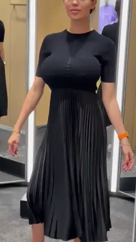 Should I buy it ? What color was the dress 😂?