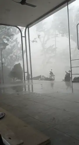 tangerang sore ini #hujanbadaianginribut #selaluwaspada #beritahariini