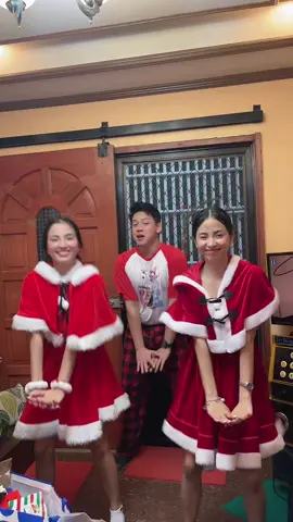 Santa yarn