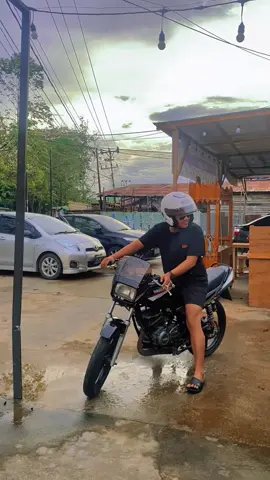 Nyoride bareng er ex jet #fyp #viral #TumbuhdanTangguh #fypシ #2stroke #f1zr #f1zrkalimantan #2strokeindonesia #pontianakviral #CapCut #kalbar 