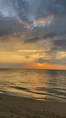หน้าที่15 | 🌞🏞️☁️ #หน้าทอนเกาะสมุย #kohsamui #เกาะสมุย #ท้องฟ้า #ทะเล #เธรดเศร้า #เทรนด์วันนี้ #วิวธรรมชาติสวยๆ #ที่เที่ยวสมุย #เพลงลงสตอรี่ 