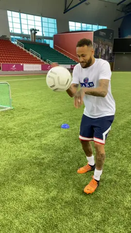 Neymar wins 🤣🇧🇷⚽️