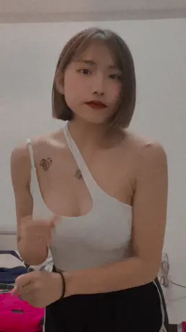 短髮第一拍😍#流量密碼 #短髮 