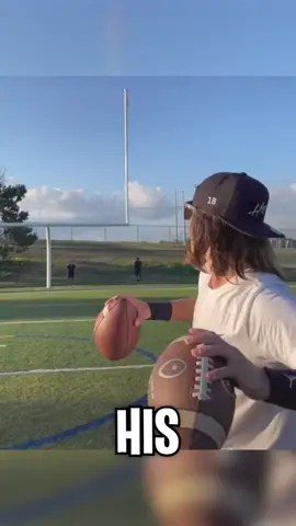Do you think it’s an advantage to be able to throw with both hands? #football #ambidextrous #highschoolfootball #toprecruit #baseball #2hands #mikeygow #orginstory #quarterback #footballrecruit #henrydetolla #h00pify #detolla 