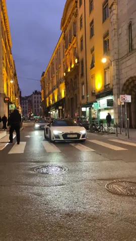 Audi R8 🏎️ 💨 #audi #audisport #r8 #r8v10 #audimotorsport #rs #supercar #lyon #luxury #luxurylife #audir8 #v10 #luxurycars #car #viral #pourtoi #fyp 