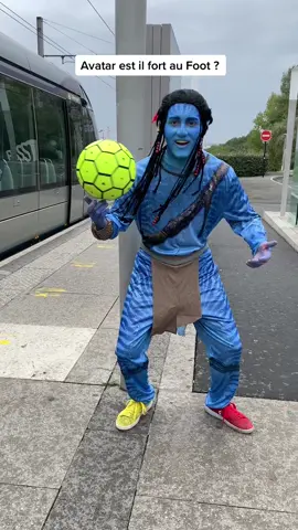 Avatar est il fort au foot ? 😳⭐️ #starfreestyle #sportstiktok #football #avatar #avatar2 