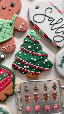 🎄🎄🎄🎄🎄🎄🎄 #sweetandsavorykaty #tiktokfood #baking #royalicingcookies #cookiedecorating #bakersoftiktok #cookies #food #dessert #texas #houston #satisfying #christmas #christmastree #christmascookies #winter #christmastime #gingerbread #christmastree  