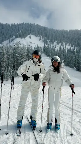 Surprise we’re going to Telluride!!! A trip booked entirely from the comfort of @T-Mobile in-flight Wi-Fi ✈️🗻 #GoMoreGetMore #TMobilePaidMeForThis 