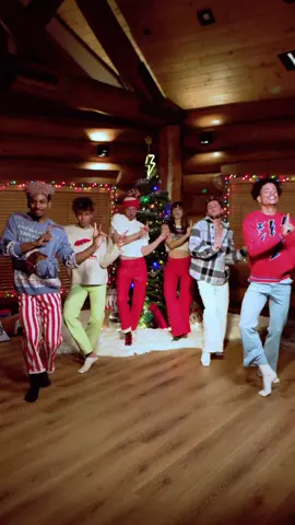 Just Rockin! 🤘🔄🎄 #dance #christmas #rockingaroundthechristmastree DC @Malia Baker + @vincecoconato