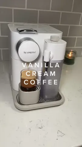 make a coffee with me #fyp #foryoupage #nespresso #coffeetiktok #coffee #yummy #christmas #asmr #asmrsounds #satisfying