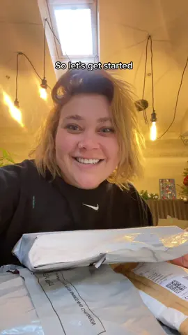 I've been up for over an hour, we've had a power cut & had a flood so I desperately needed this to make my day better. #unboxing #unboxingvideo #wig #rebelgal #fyp #viral #makeup #lottielondon 