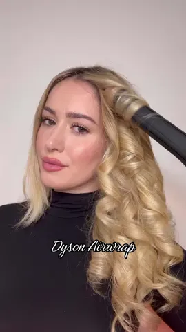 Il tutorial più richiesto di sempre: come usare il @dyson Airwrap 👀 lo trovate da @Douglas Italia #dysonairwrap #dyson#dysonhairtutorial gift