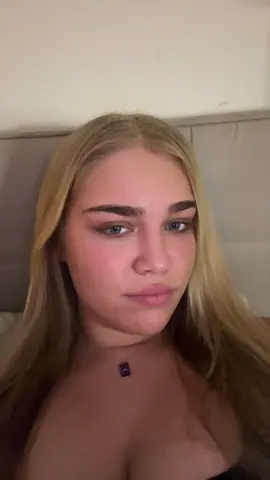 Cüs