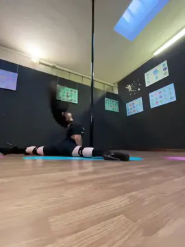 #poledance #poleexotic #italy #turin #top #dancer #torino #recommendations #ukraine #poledancecoach #yanochka__solo #pole #dance 